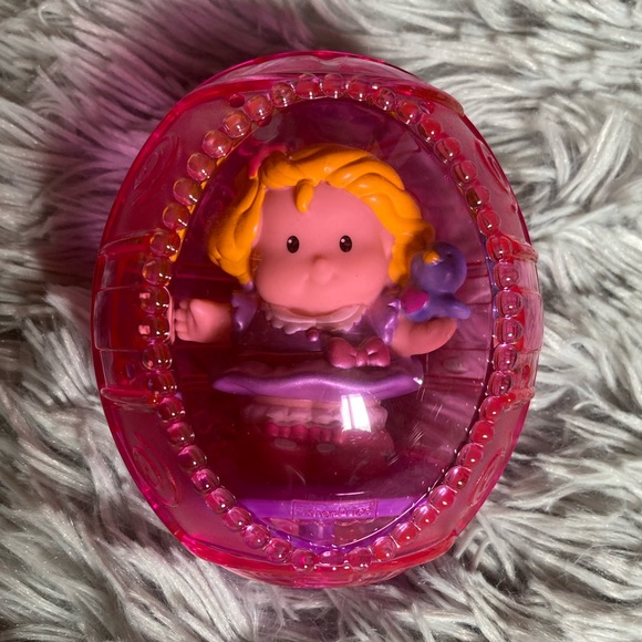 Fisher Price Little People Easter Sarah Lynn with Bluebird Excellent condition - Picture 1 of 5